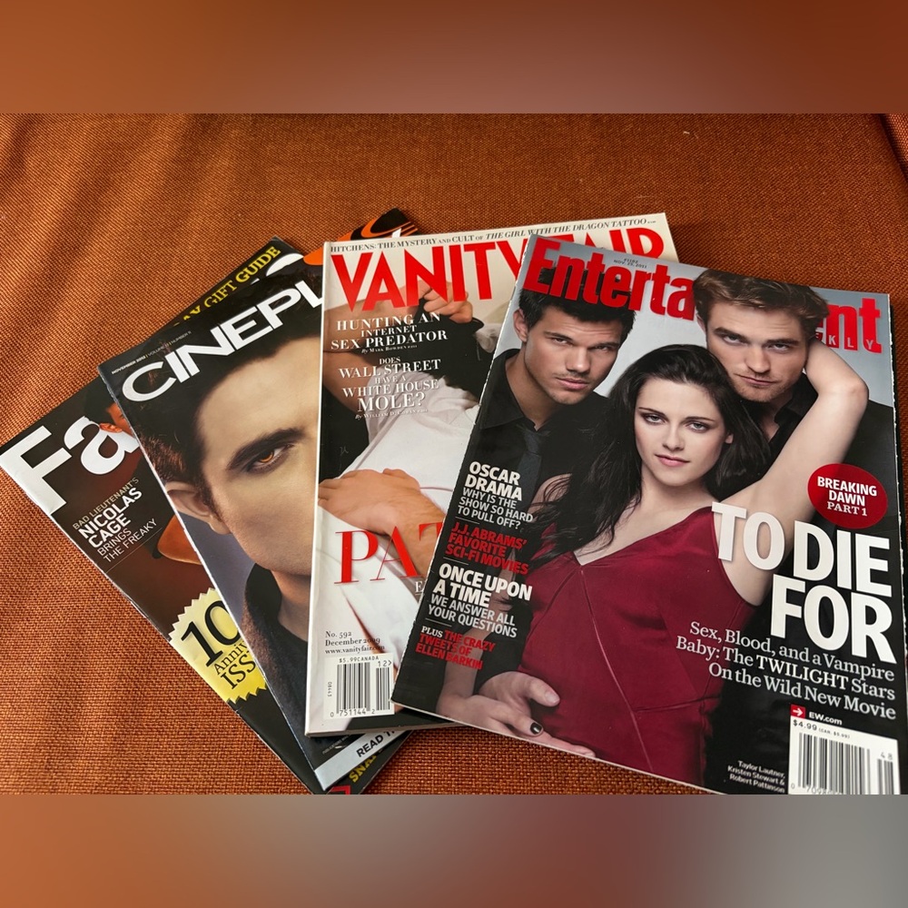Lot 6 Twilight magazines